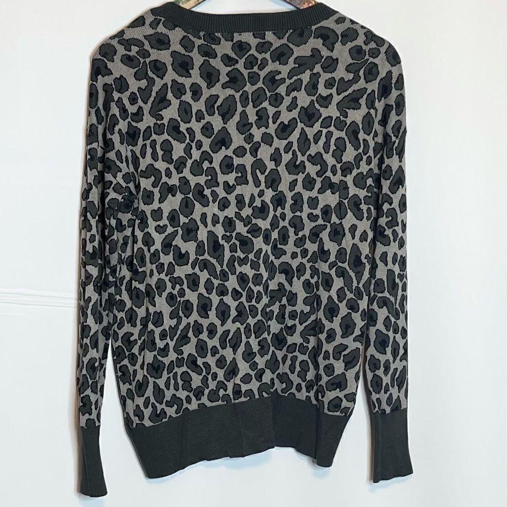 Isaac Mizrahi | Leopard Print Sweater Crew Neck - image 5